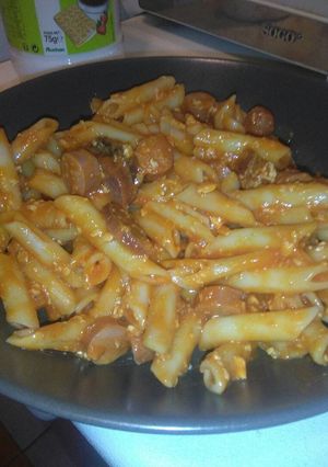 Foto principal de Macarrones con chorizo y salchicha
