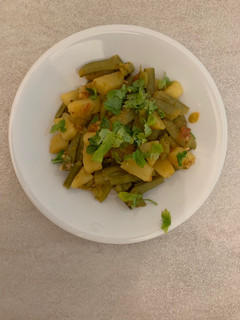 A picture of Aloo Gauvar or cluster beans Dry sabzi.