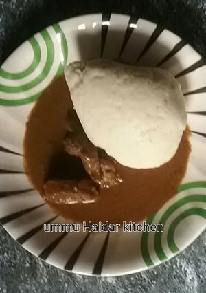 A picture of Tuwon semolina Miyar kuka.