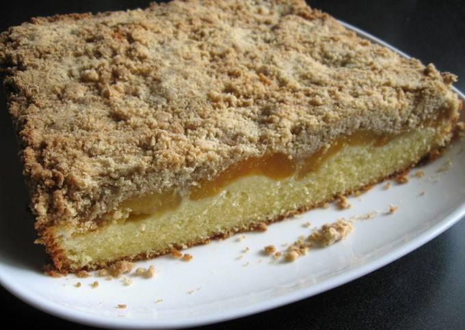 Apricot Crumble Cake