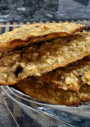 Una foto de Galletitas de Banana, Avena y Cacao 😋 en freidora de aire!!