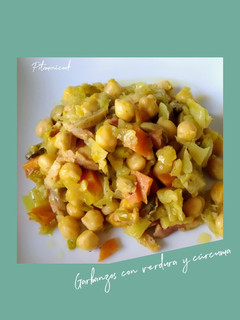 Una foto de Garbanzos con verdura y cúrcuma