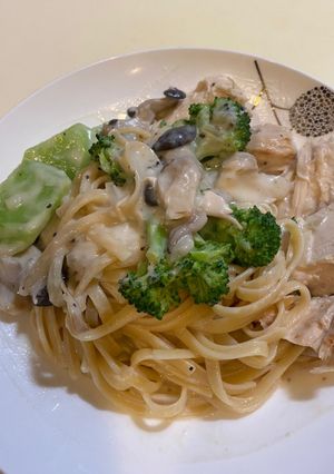 白醬雞胸義大利麵 的食譜成品照片