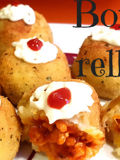 Una foto de Bombas de patata rellenas