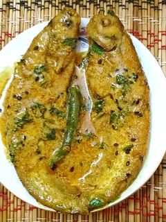 পাবদা মাছের ঝাল (Pabda Macher Jhal recipe in Bengali) রেসিপির প্রধান ছবি