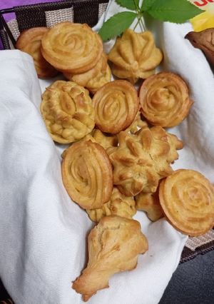 A picture of BUTTERY BISCUITS😋.