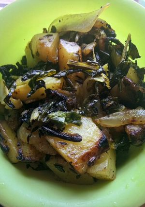 A picture of Potato Radish Leaves Fry.