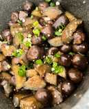 Cà tím kho nấm rơm