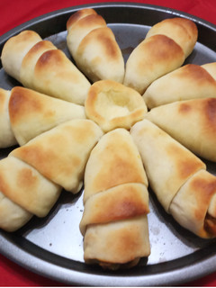 A picture of Stuffed Masala Bread.