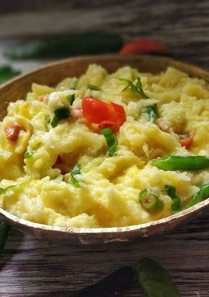 A picture of KANCHA AAM er Chutney or RAW GREEN MANGO CHUTNEY.