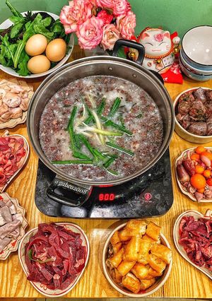 Hình của món Lẩu cháo lòng.