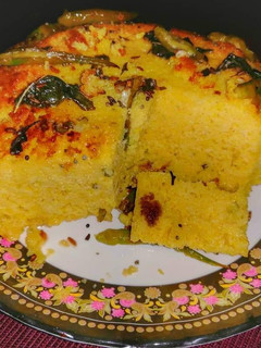 A picture of Khaman Dhokla.