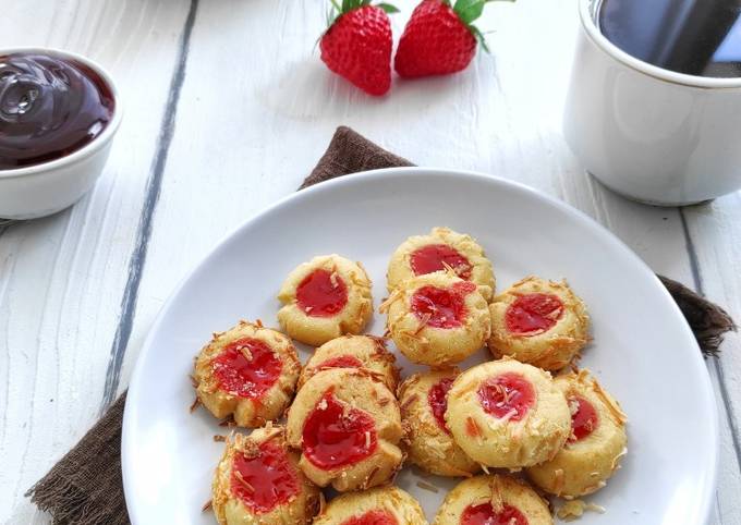 Strawberry Thumbprint cookies