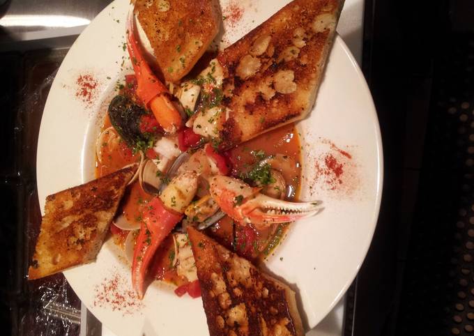 Seafood Cioppino