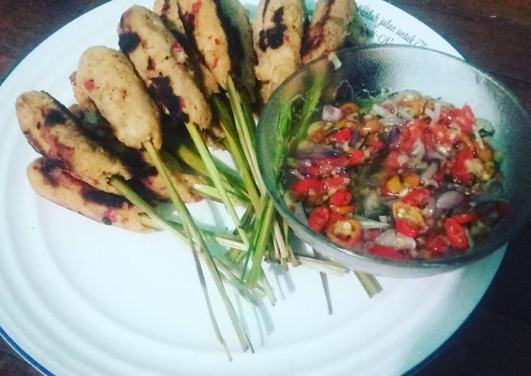 Sate lilit sambal matah