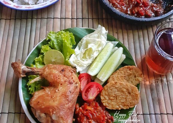 Resep Ayam Penyet Surabaya yang Enak Banget
