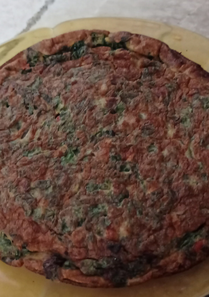 Una foto de Tortilla de hojas de remolacha