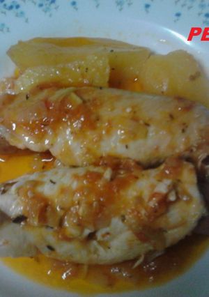 Foto principal de Rollitos de pechugas de pollo con salchichas de jamón al tomillo
