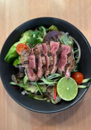 Foto resep Vietnamese Salad dengan Daging steak