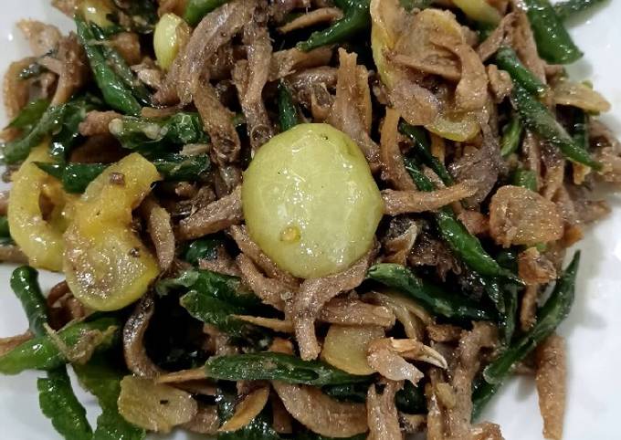 Resep Tumis Teri Jengki Cabe Hijau Oleh Triyanti Aminatun Cookpad