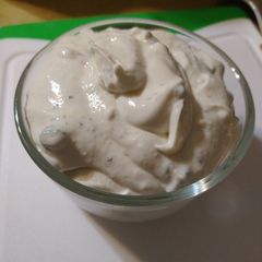 A picture of Whipped Roasted Garlic & Green Onion Protein Bagel Shmear.