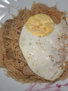 A picture of Vermicelli with Sausage and Egg.