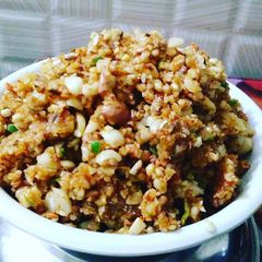 A picture of Moongfali / peanut chutney.