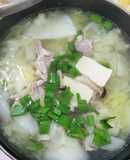 大白菜肉片豆腐湯