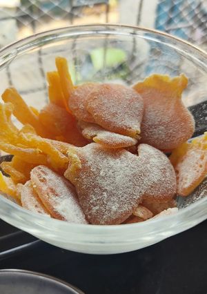 A picture of Orange candies in two varieties.