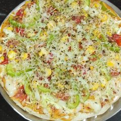 A picture of Corn cheese pizza.