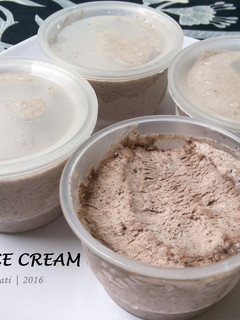 Foto resep Oreo Ice Cream : It's Homemade!