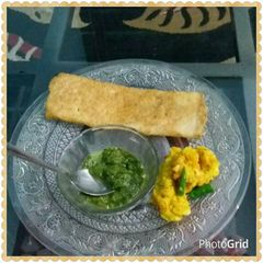A picture of Masala dosa green chutney.