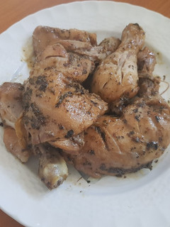 Una foto de Pollo con orégano súper fácil y rico