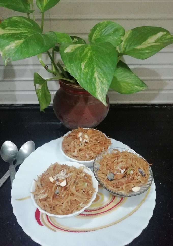 A picture of Meethi Semiya.