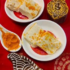 A picture of Malai Kulfi with Haldi.