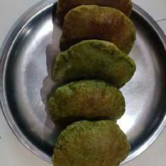 गरमा गरम बथुआ की पूरी রেসিপির প্রধান ছবি