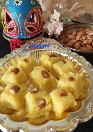 A picture of Coconut Burfi.