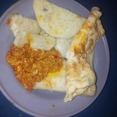 A picture of Yam and fridegg,with egg source.