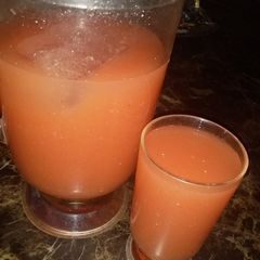 A picture of Watermelon and pineapple juice.