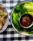 น้ำพริกข่า กวางตุ้ง ผักกาดขาวลวก ทานคู่หมูอบ🫚🧄🌶️