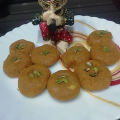A picture of Besan Coconut Pera.