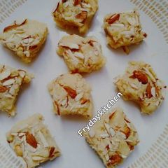A picture of Instant peda or palkova.