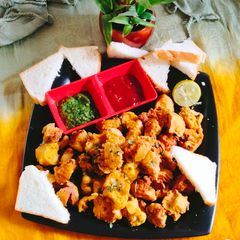 Aloo laccha pakora A picture of Aloo laccha pakora.