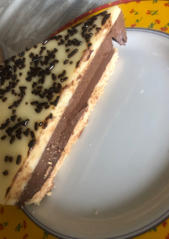 Una foto de Tarta de Tres Chocolates