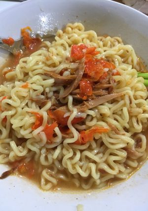 Foto resep Indomie Kari Tuna Pedes Mampus