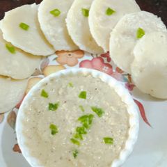A picture of Instant poha idli with special coconut chutney.