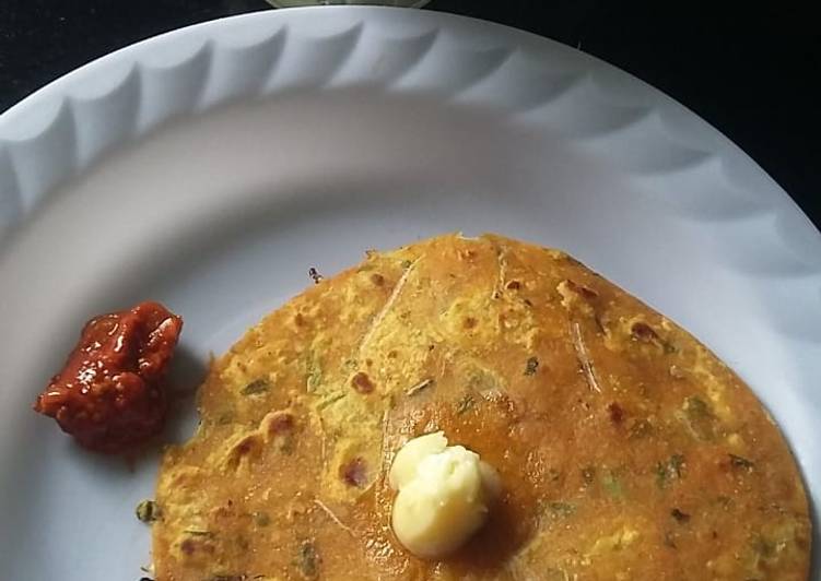 Onion methi paratha