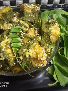 ढोकला (dhokla recipe in Hindi) रेसिपी मुख्य फोटो