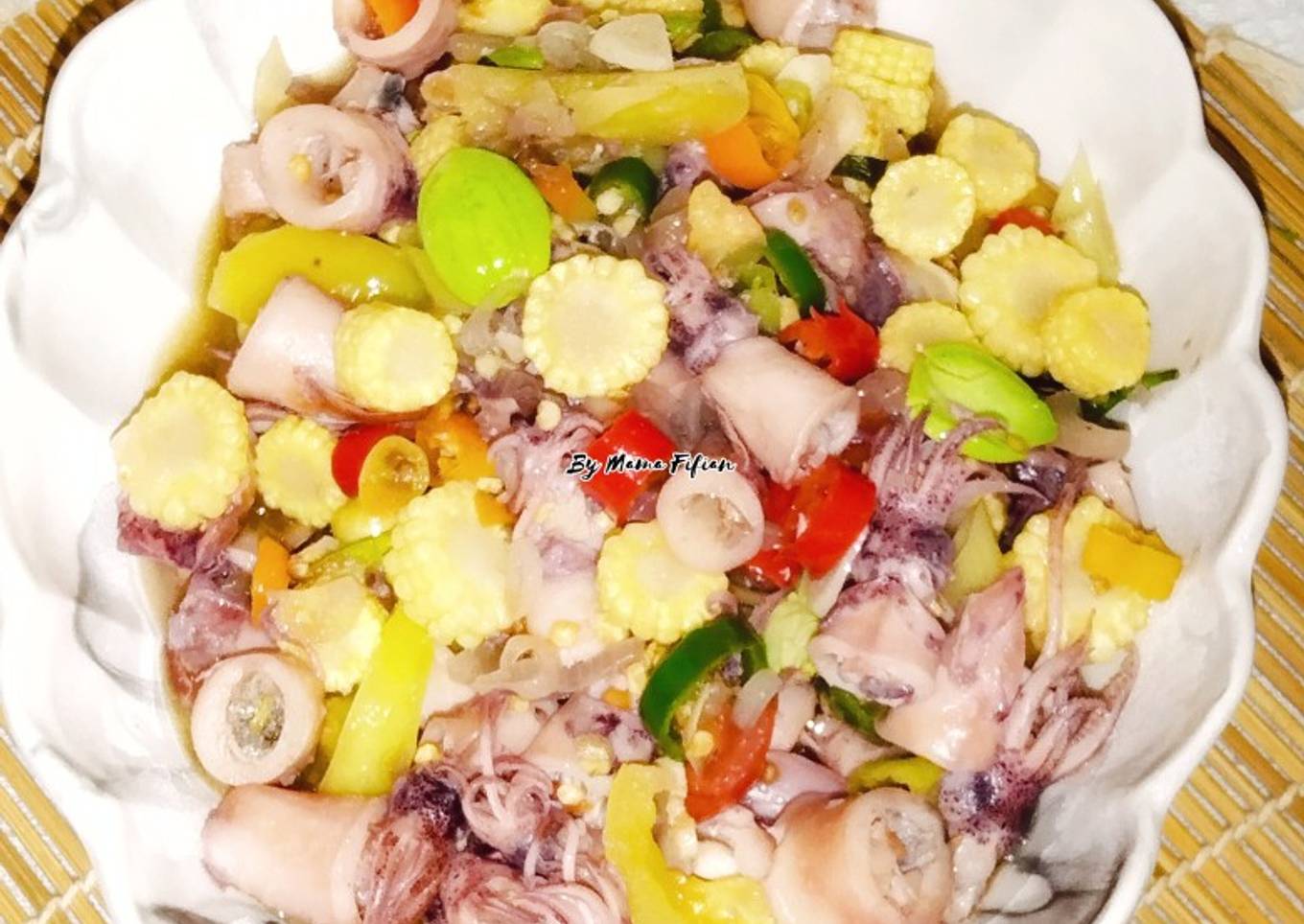 Pada waktu malam anak sotong dengan sambal jagung