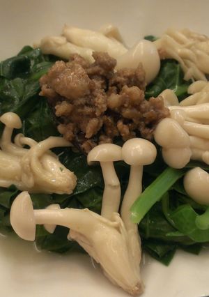 [好菇多多] 菇菇拌芥藍菜 的食譜成品照片